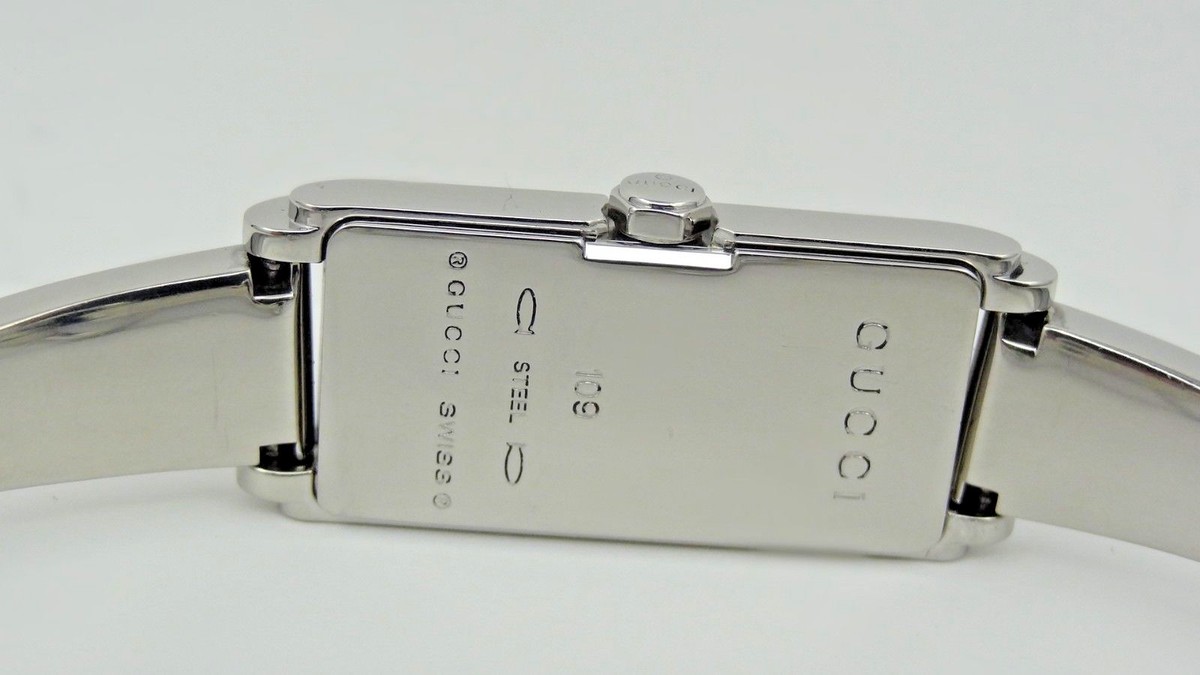 Gucci 109 Series Silver Dial Silver Tone St. Steel YA109523