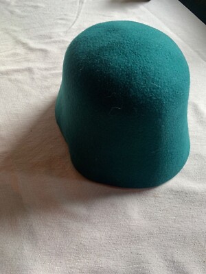 Anthropologie Mod Felt Wool Bucket Hat Vintage Green One Size NWT Bucket Hat ANTHROPOLOGIE Mod Wool Hat Retro TEAL NWT One  main image 2