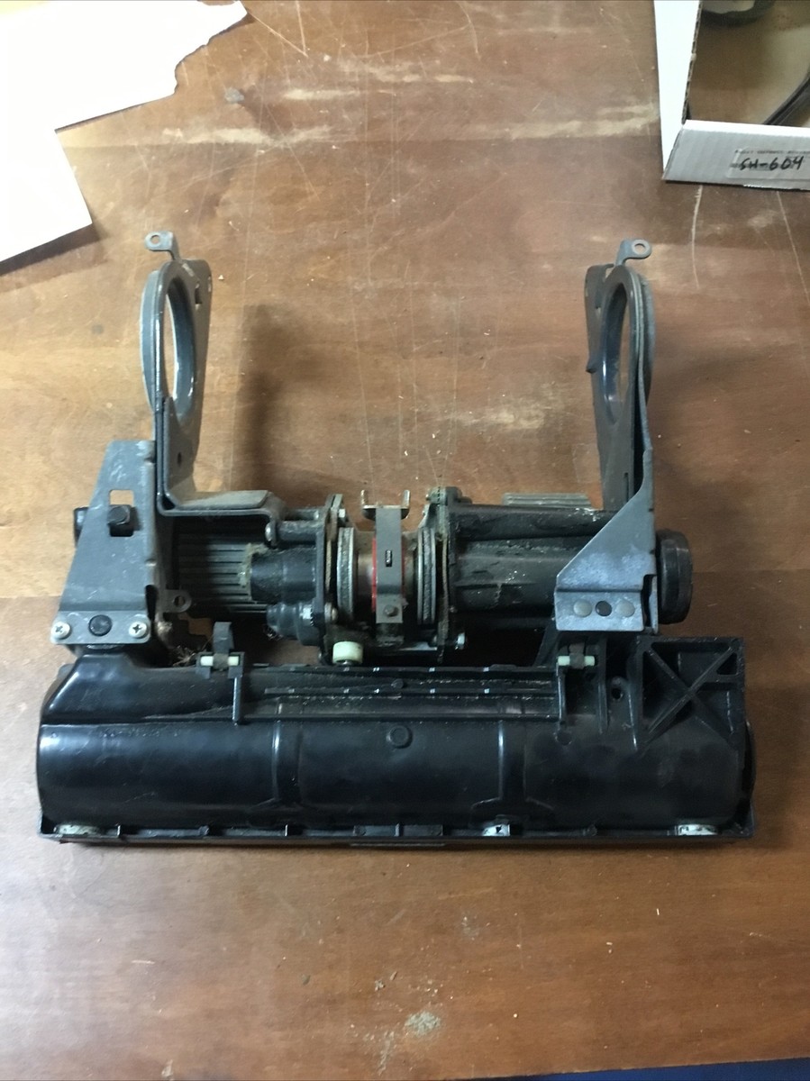 Hoover U3105 Concept Power Drive Transmission W/Brush Housing BW43