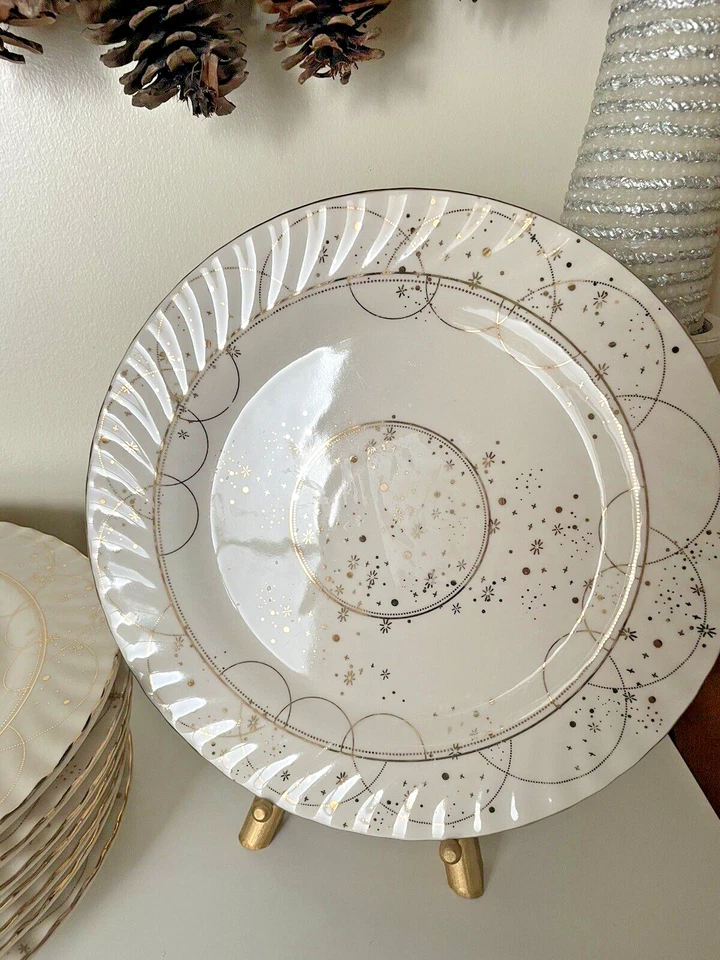 Platos de cena Anthropologie Celine, juego de 8 - gres, detalles dorados RARO Foto 2 de 4