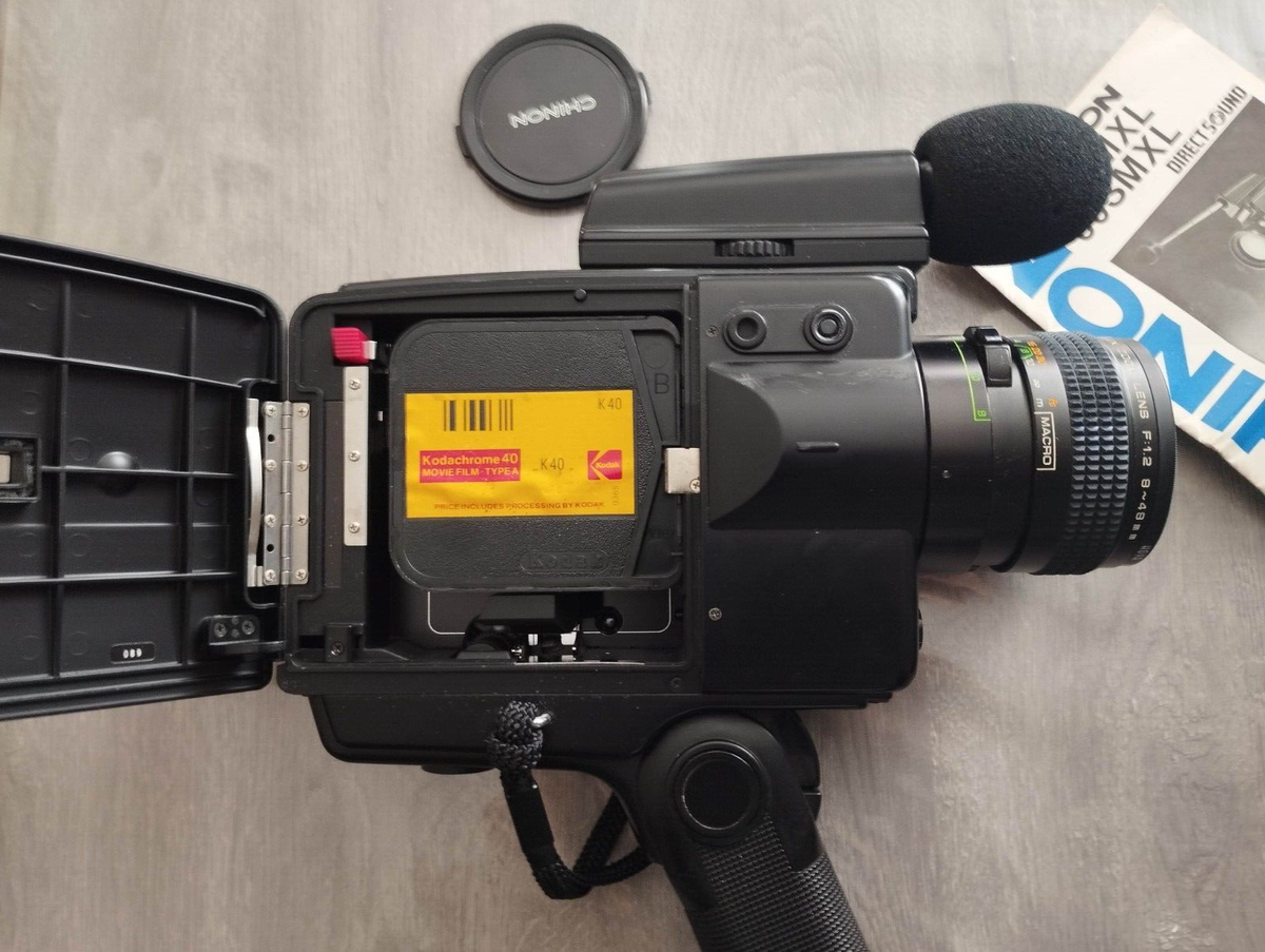 Chinon Super 8 Movie Camera 60 SMR XL Direct Sound Pacific w/ Accessories Case