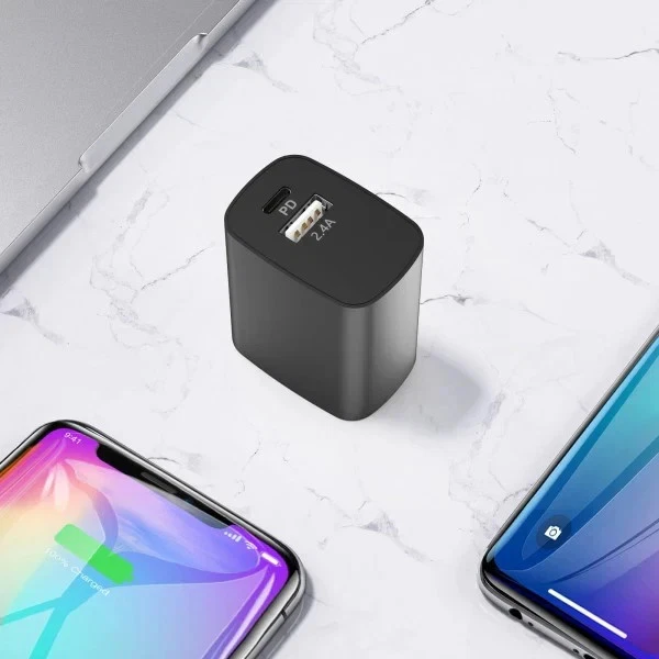 Esoulk Fast Charging 18W Power Delivery USB-C 2.4A & USB-A Port Home Charger - Image 4 of 4