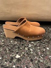 Zoccoli donna dr scholl color legno modello Hailey con piccole borchie sui lati 