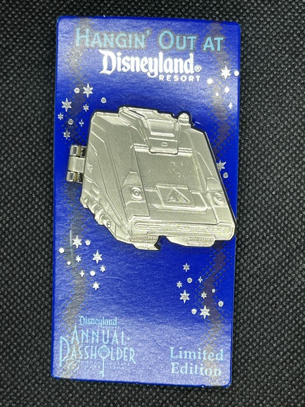 Disney Passholder Hangin' Out At Disneyland Star Tours Darth Vader Goofy  Pin LE