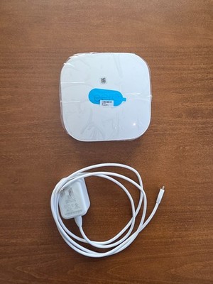Eero Pro 6E Tri-Band Mesh Wi-Fi 6E S010001 white & Cat7