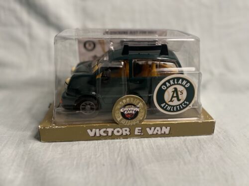OAKLAND A's VICTOR E VAN 2007 Chevron Cars Sports Edition Green Athletics NEW - Picture 2 of 8