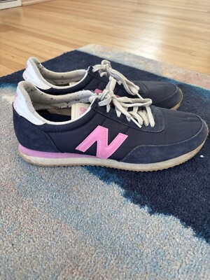 Size 10 New Balance 720 Pink/Navy WL720BB