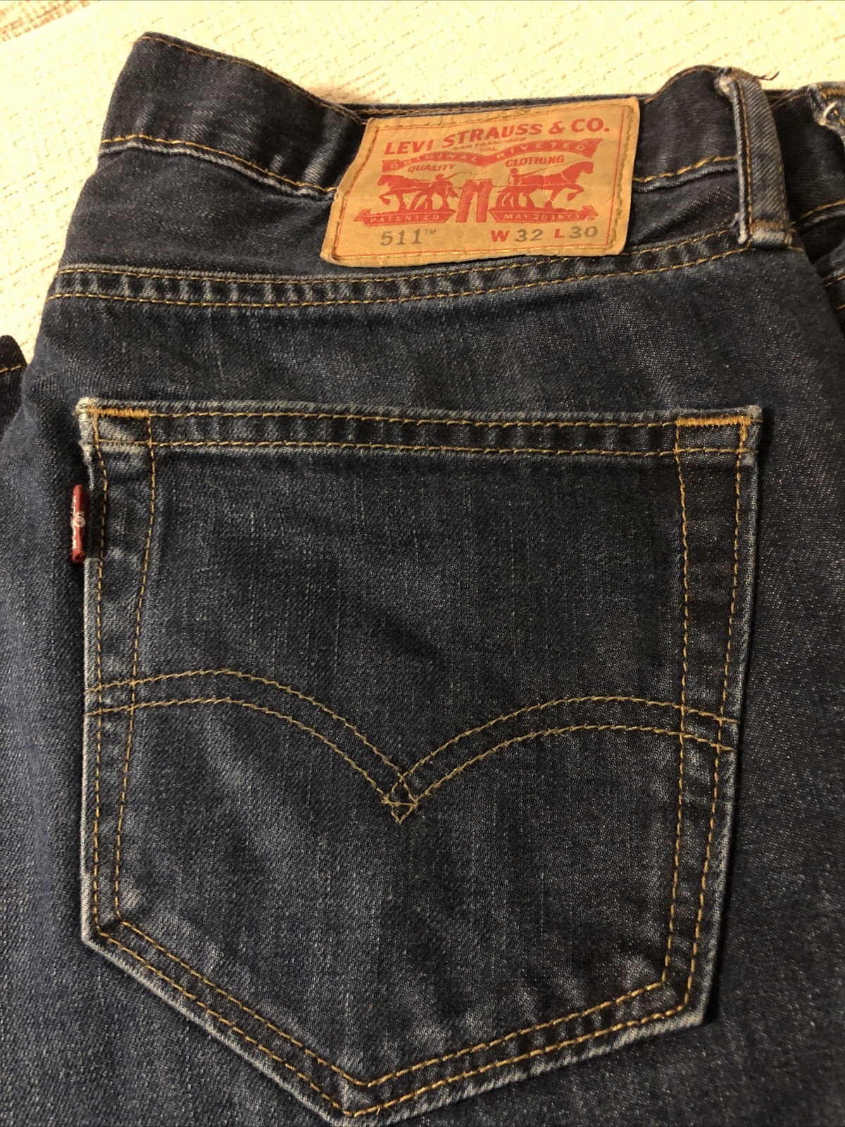 LEVIS MENS 32X30 DARK DENIM JEANS GUC - Gem