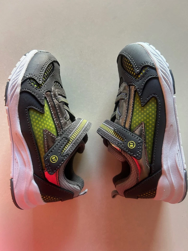 Stride Rite lighted sneaker  boys 9 W cosmic grey / green hook and loop New - Image 3 of 4