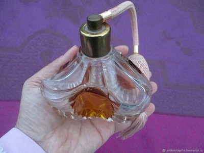 Parfümflasche aus alter Sammlung ST LOUIS Frankreich