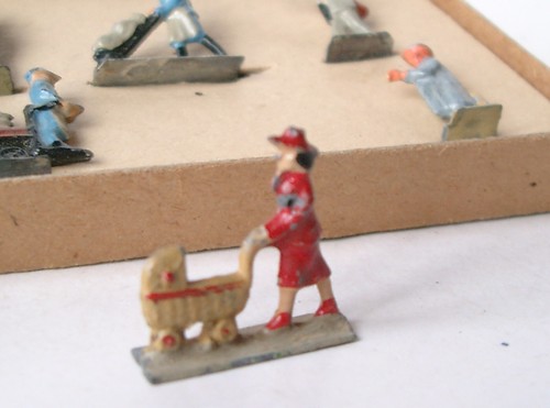 Märklin H0 - 9 Stück Eisenbahnfiguren, Guss, 22 mm hoch - Bild 13 von 13