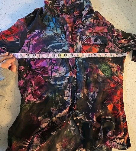 Hilton Hollis Womens 100% Silk Floral Button Up Size M Flaw - Picture 11 of 12