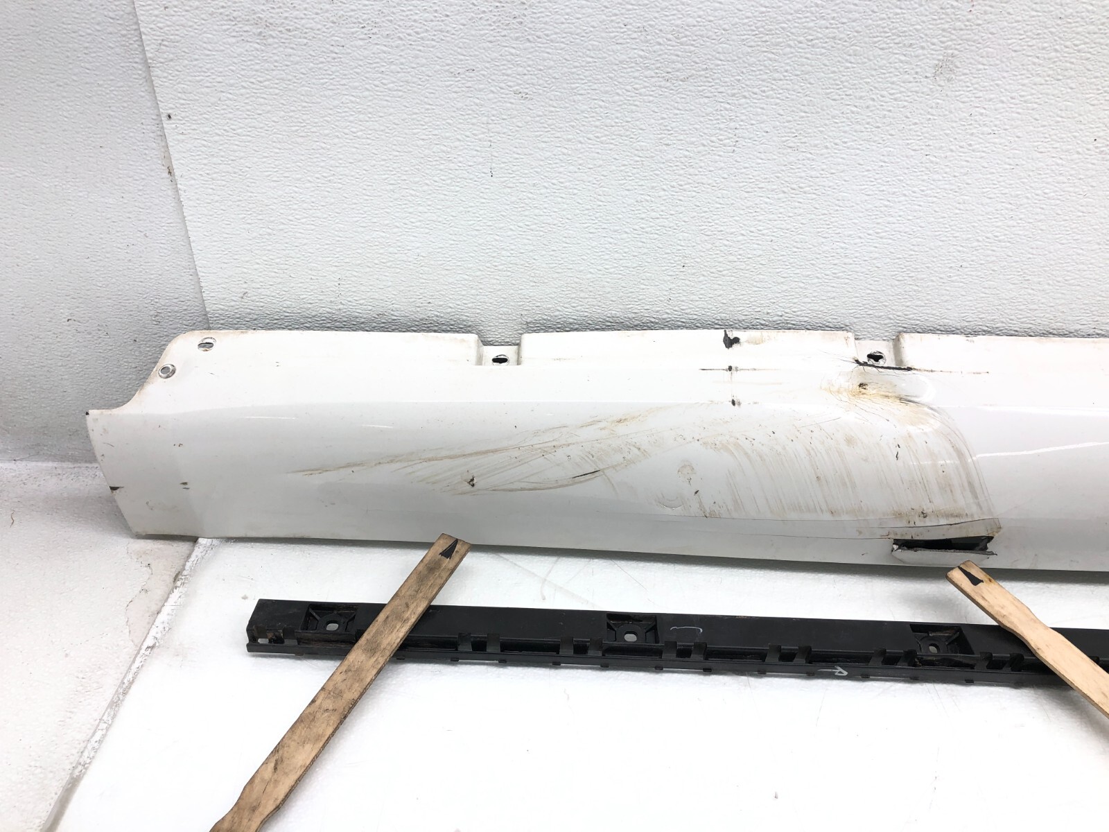 2014-2018 BENTLEY FLYING SPUR RIGHT PASS SIDE SKIRT ROCKER PANEL MOLDING #DAMAGE