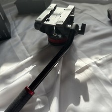 Manfrotto MVH502AH tripod head and handle