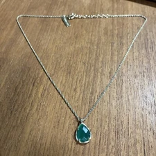 Kendra Scott Kiri Gold Tone Necklace Emerald Green tear drop teardrop