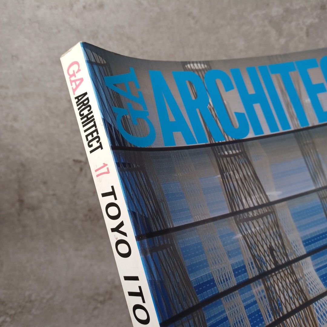 アート・デザイン・音楽 GA ARCHITECT 17 TOYO ITO GA Architect 17. Toyo Ito 1970 - 2001 ：English - Japanese