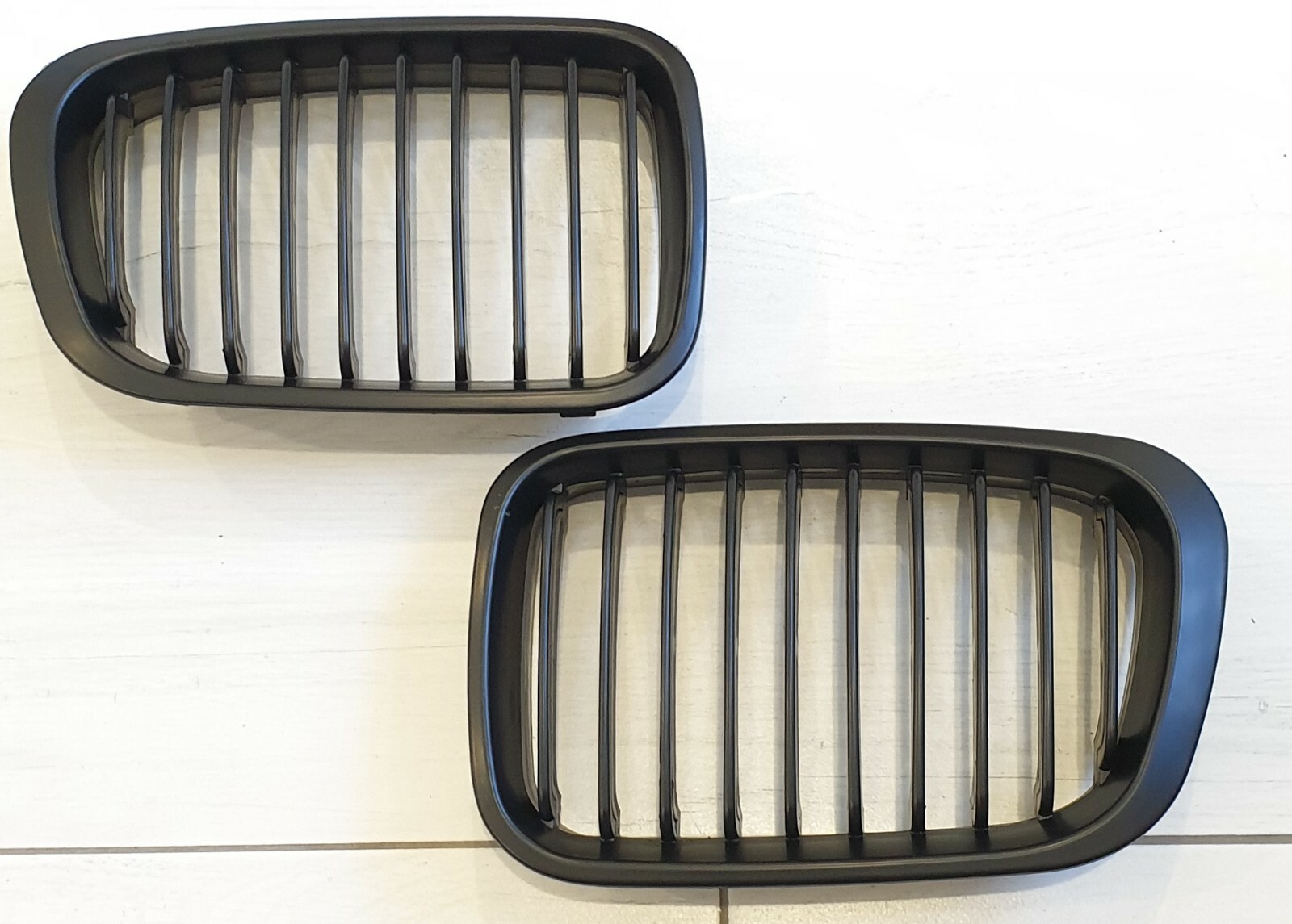 Calandre BMW E46 noir mat : double grille de rechange pour pare-chocs avant