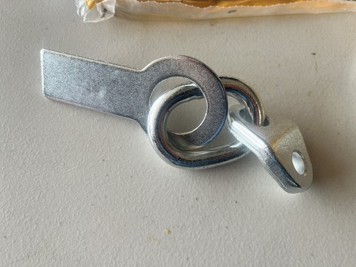 Caterpillar Lifting Link Brackets 5897433. 3 Per Purchase. - Picture 2 of 3