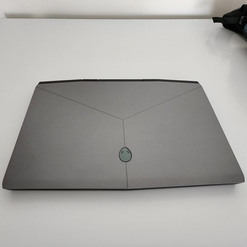 Dell Alienware laptop 15'7 INCHES-- M-15 (Max speed 4.10 Ghz) Mint Condition - Picture 4 of 8