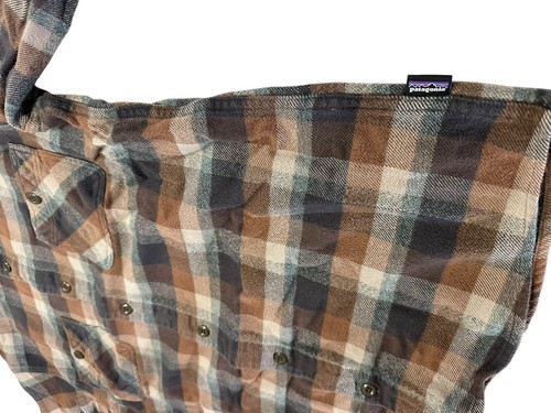 Patagonia Boys' Fjord Flannel Shirt XXL 16-18 - Picture 8 of 10