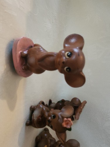 Josef Originals Mouse Figurine with Baby Rattle Bottle Crying with stickers - Picture 4 of 8