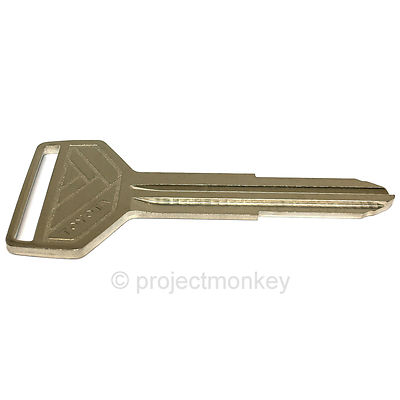 OEM Toyota 90999-00174 Key Blank Uncut Factory Non-Transponder Genuine Part OEM