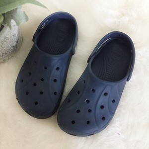 crocs size 3