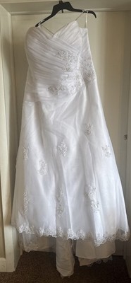 NWT Sincerity Bridal Dress Gown Strapless Size 32 Rhinestones, Lace, Short Train