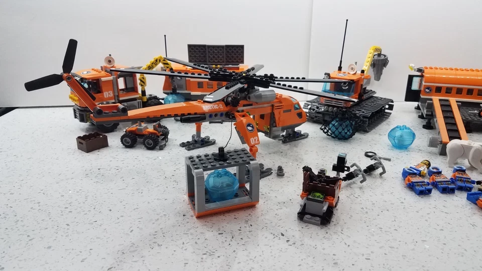 ❤️ LEGO City Arctic 60034 Helicrane 60035 Arctic Outpost 60036 Arctic Base Camp - Image 3 of 4