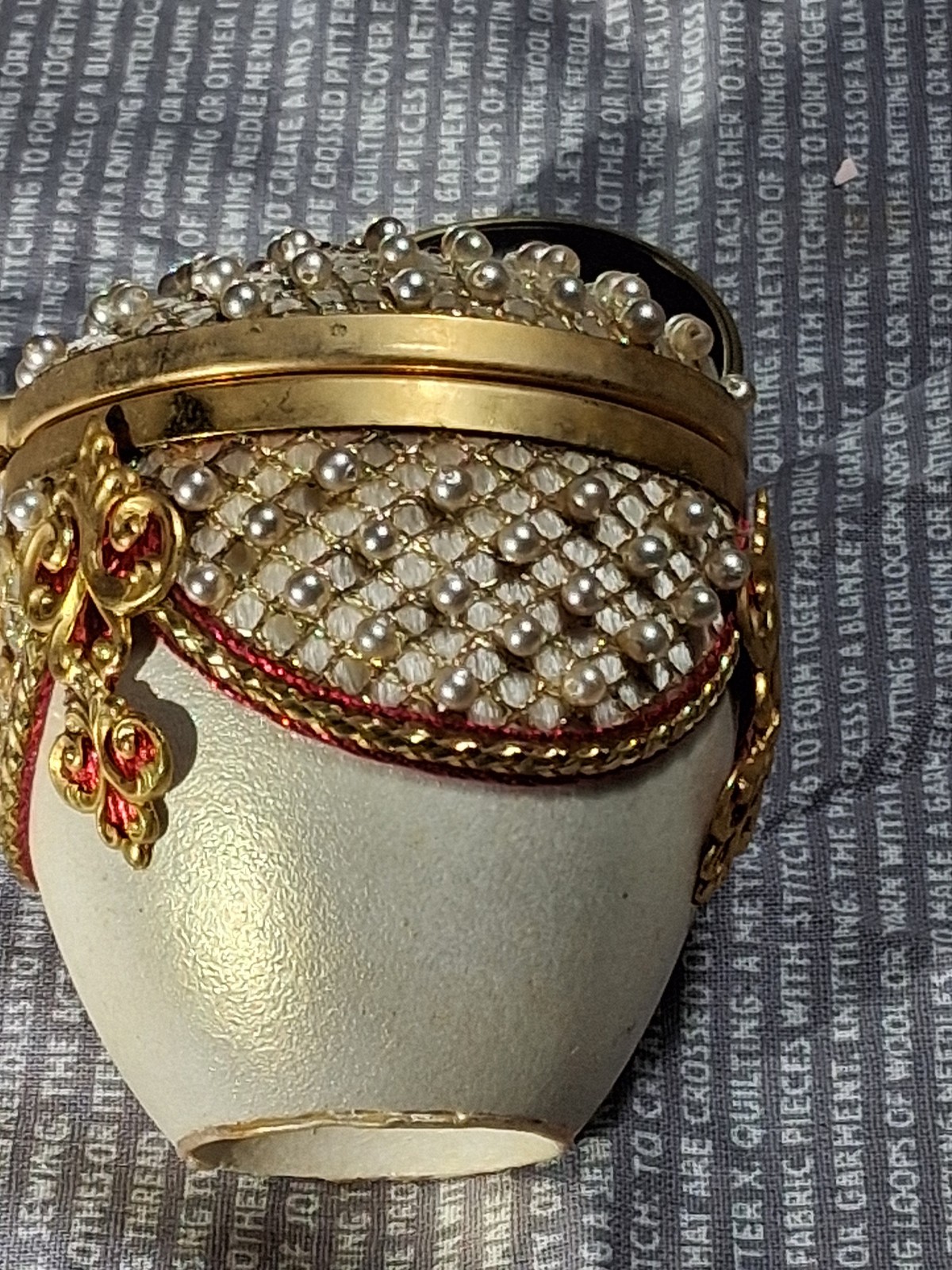 Exquisite Hand Crafted Real Goose Egg White Velvet Lined Trinket Pot Feberge esk image 4
