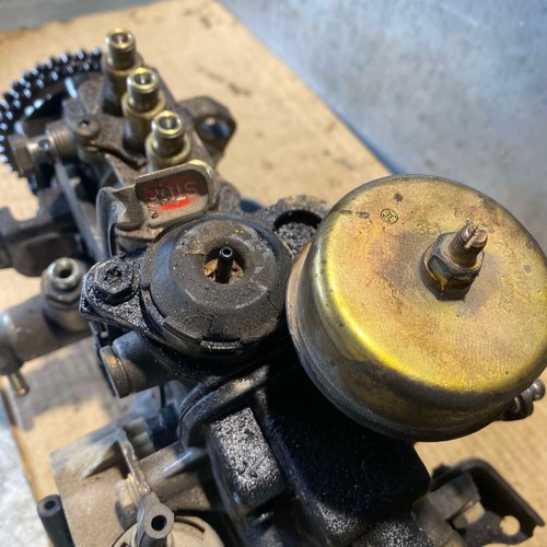 Bomba de inyección diésel motor Mercedes-Benz W124 OM601 NA 6010703001 - Imagen 16 de 17