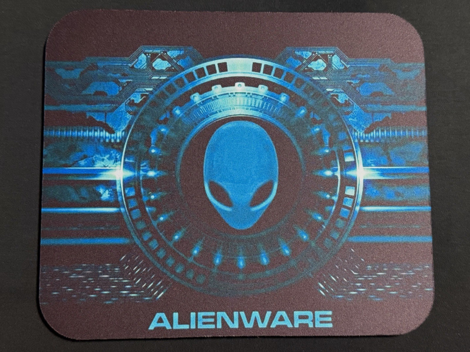 Alienware Mouse Pad 9.1/4&rdquo;x7.3/4&rdquo; Non Slipping Rubber Bo