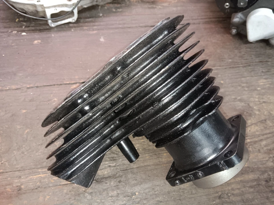 Nuevo de Lote Antiguo Harley 45 Cabeza Plana Cilindro Delantero OEM Estándar Bore Servicar WL WLA Foto 2 de 4