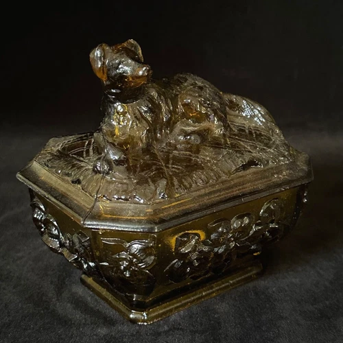 Rare AMBER VALLERYSTHAL DOG ON STEAMER RUG Root Beer Glass Covered Dish c.1908