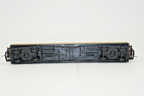 Hornby R.477 - OO Gauge - LNER Composite Coach - 22357 - Picture 5 of 9