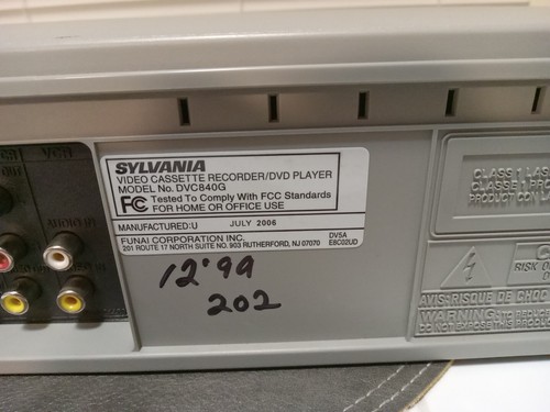 Sylvania VCR DVD Recorder Player Combo No Remote DVC840G - Picture 6 of 10
