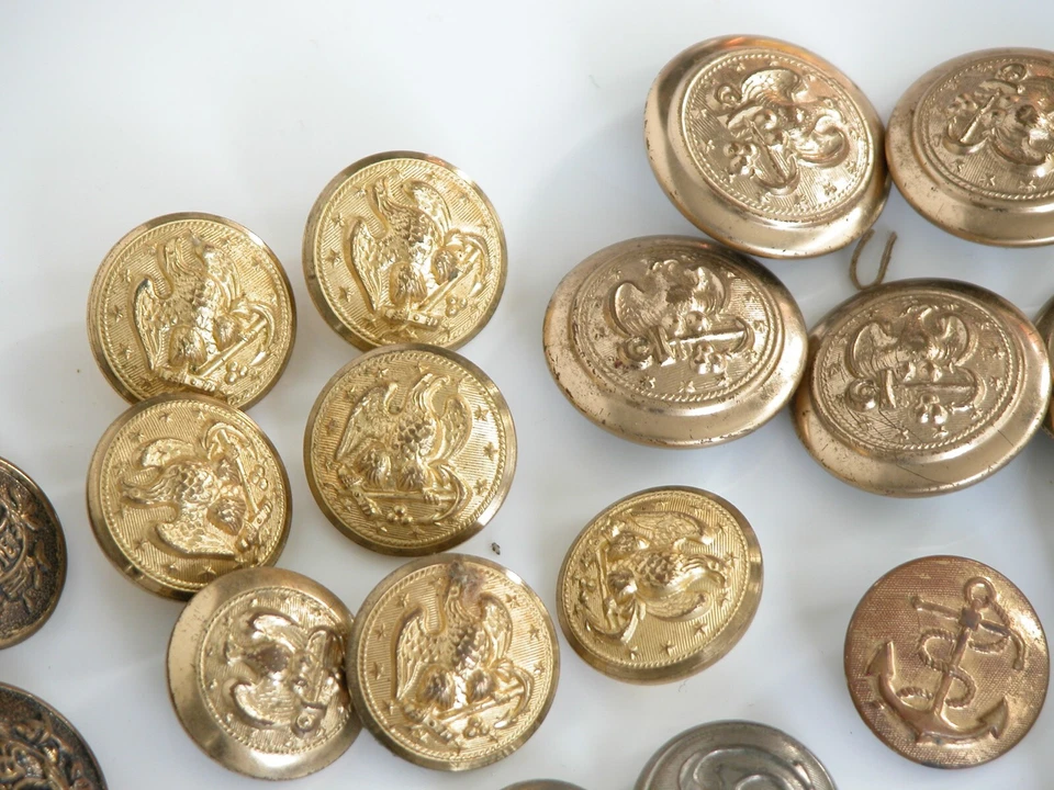 Vtg Crest Military Button 30s-70s Vtg MCM Lion Coat of Arms Silver Raiload Gold - Image 4 of 4