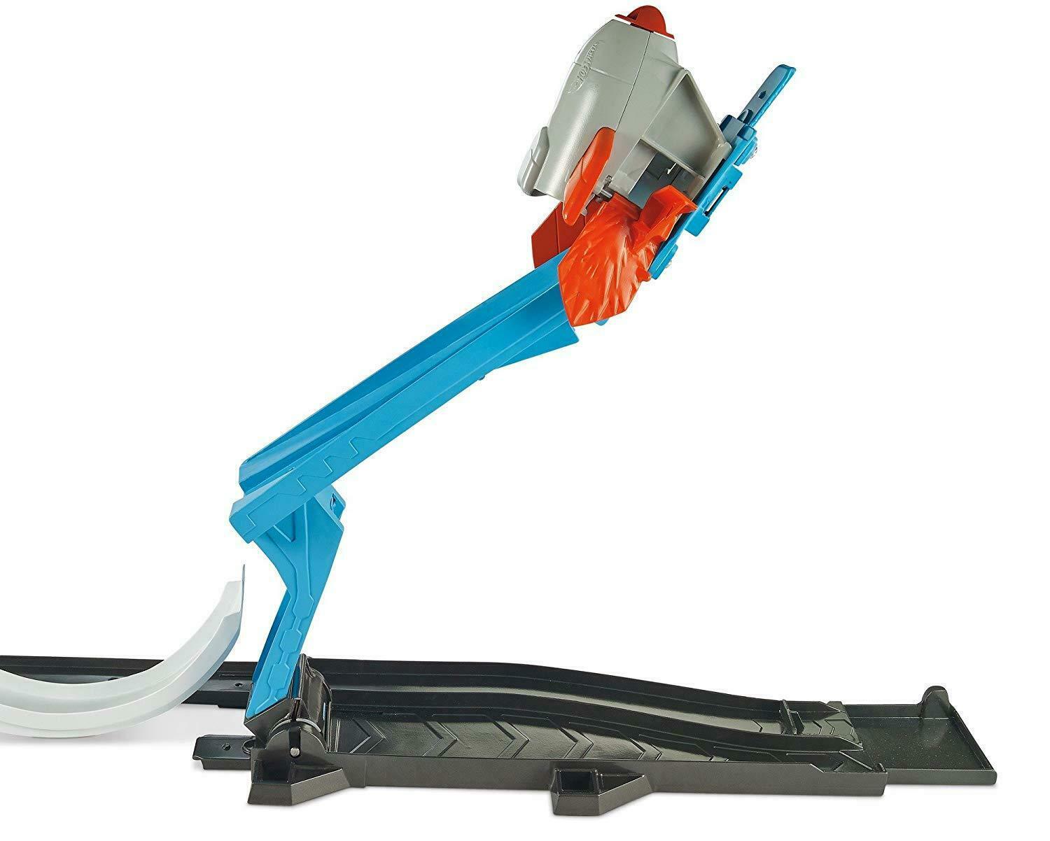hot wheels track builder rocket launch challenge playset