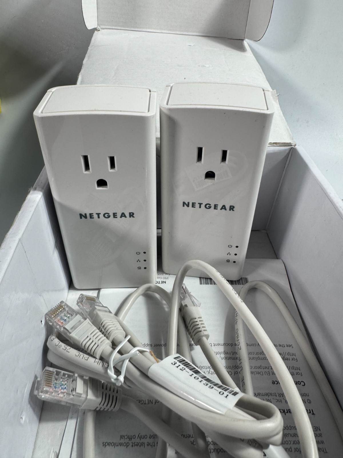 Netgear Powerline 1200 and Extra Outlet PLP1200S - Lot of 2