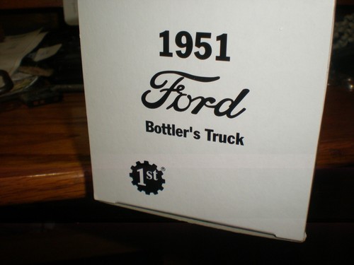 Vintage First Gear 1951 Ford F-6 Bottler's Truck 1:34 Yoo Hoo Rare 1997 NIB - Picture 6 of 7