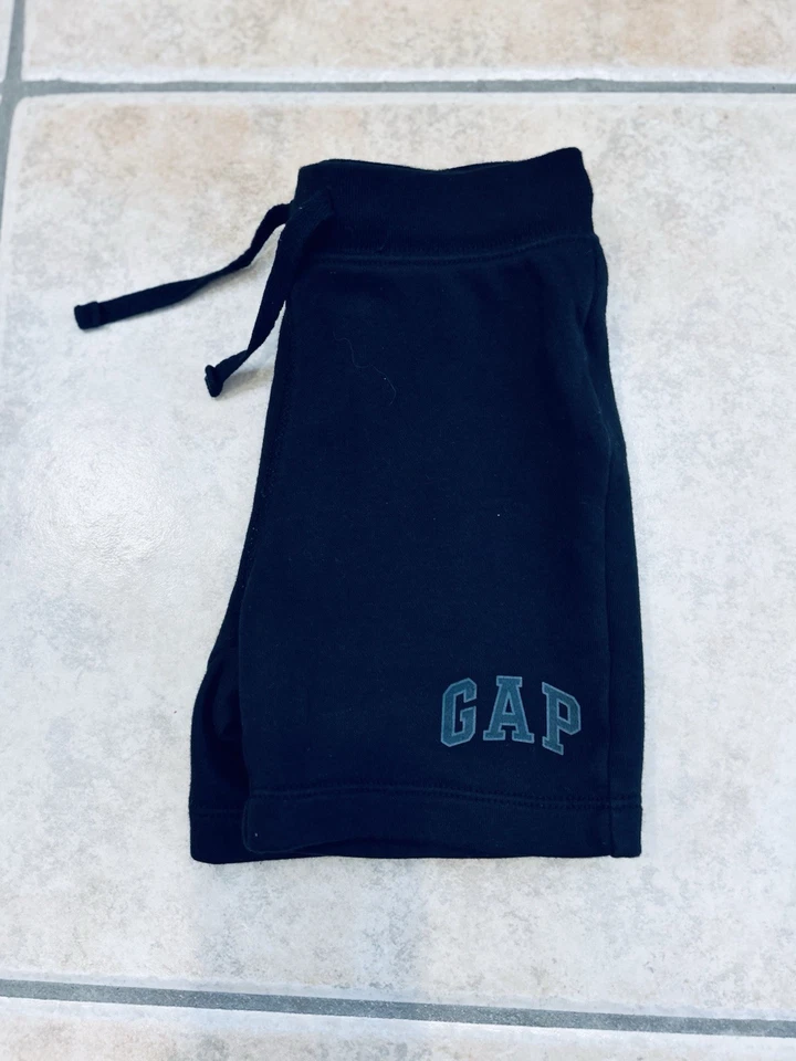 Shorts Gap Kids meninos jovens 4-5 Y preto logotipo sólido bolso…#33072 - Imagem 2 de 4
