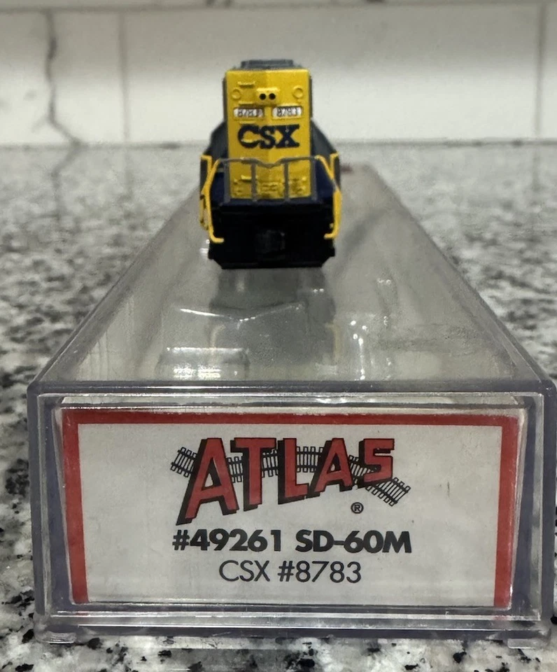 Atlas 49261 N Scale SD-60M Diesel Locomotive CSX #8783 DCC - Image 4 of 4