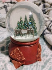 Taylor Swift Christmas tree farm snow globe 