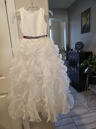David's Bridal Girls White Ruffled Dress Burgundy Ribbon Size 10 Flower Girl