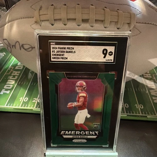 2024 Panini Prizm - Emergent Jayden Daniels #2 Green Wave Prizm (RC) SGC 9