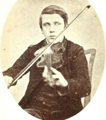 Viktorianisches CDV Foto Kind Junge Violine Daniel Jones Liverpool 1860er-1870er