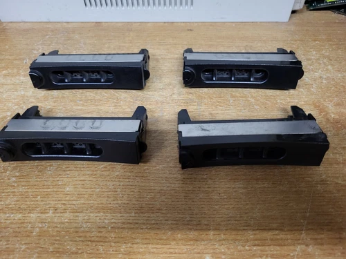 *** Lot 4 x Cache 3.5" Dell 1900 1950 2600 2650 2850 2900 2950 2970 4600 G7609