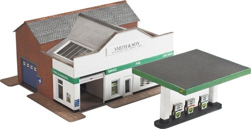 N Scale Service Station - N Card kit – Metcalfe PN181