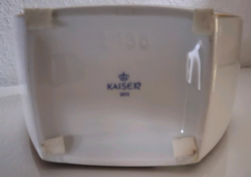 Vase Porzellan Kaiser 1872  Ute Patel-Missfeldt Jugendstil Motiv - Bild 4 von 4