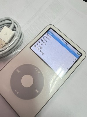 Apple iPod classic 30GB A1136 第5世代 ホワイト Apple iPod Classic A1136 5th Gen 30GB White 4736 Songs Slightly